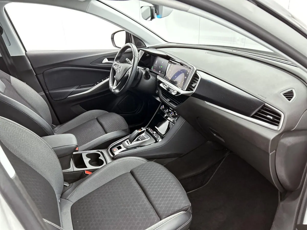 225pk Plug-In Hybrid GS Line | 1ste eigenaar | Accu 93% | Stuur/voorruit/stoelverwarming | Camera | 18"LMV | AGR stoelen | AUTOMAAT