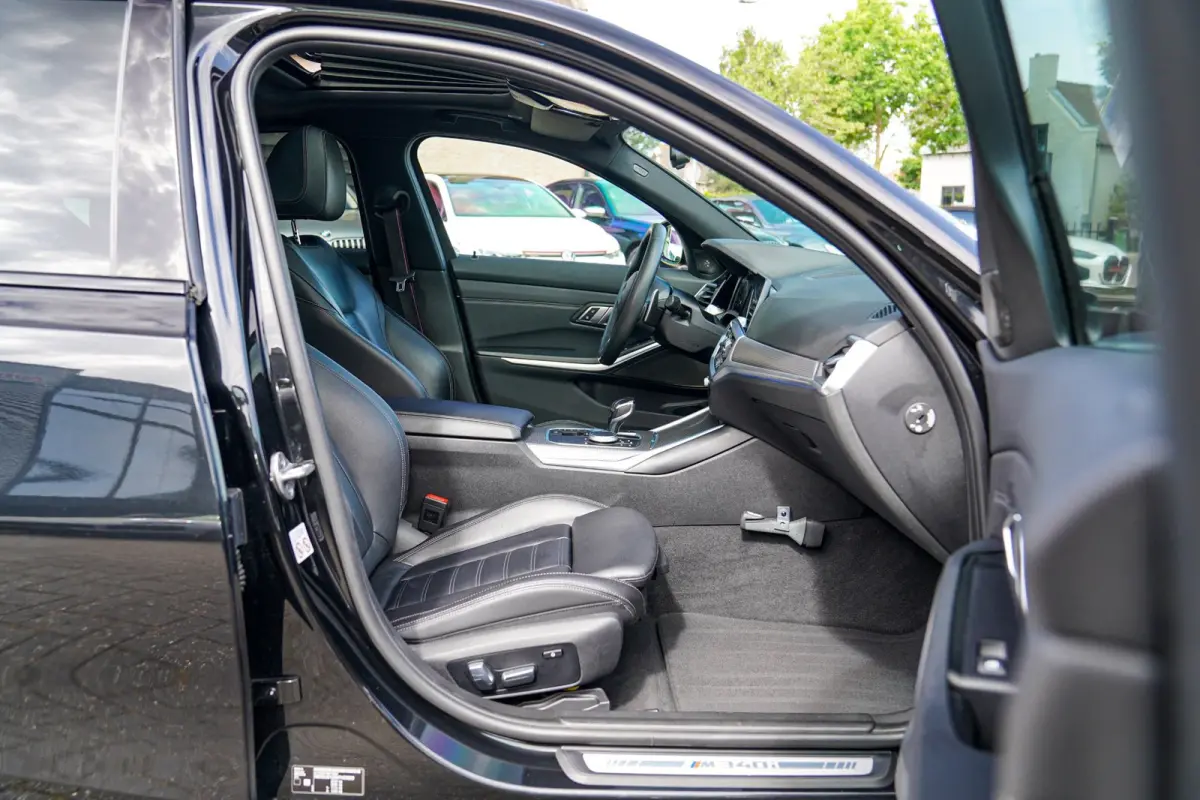 M340i xDrive High Executive Edition | Harman Kardon | HuD | Schuif/kanteldak | 360 cam | Adaptieve Cruise | 374 PK