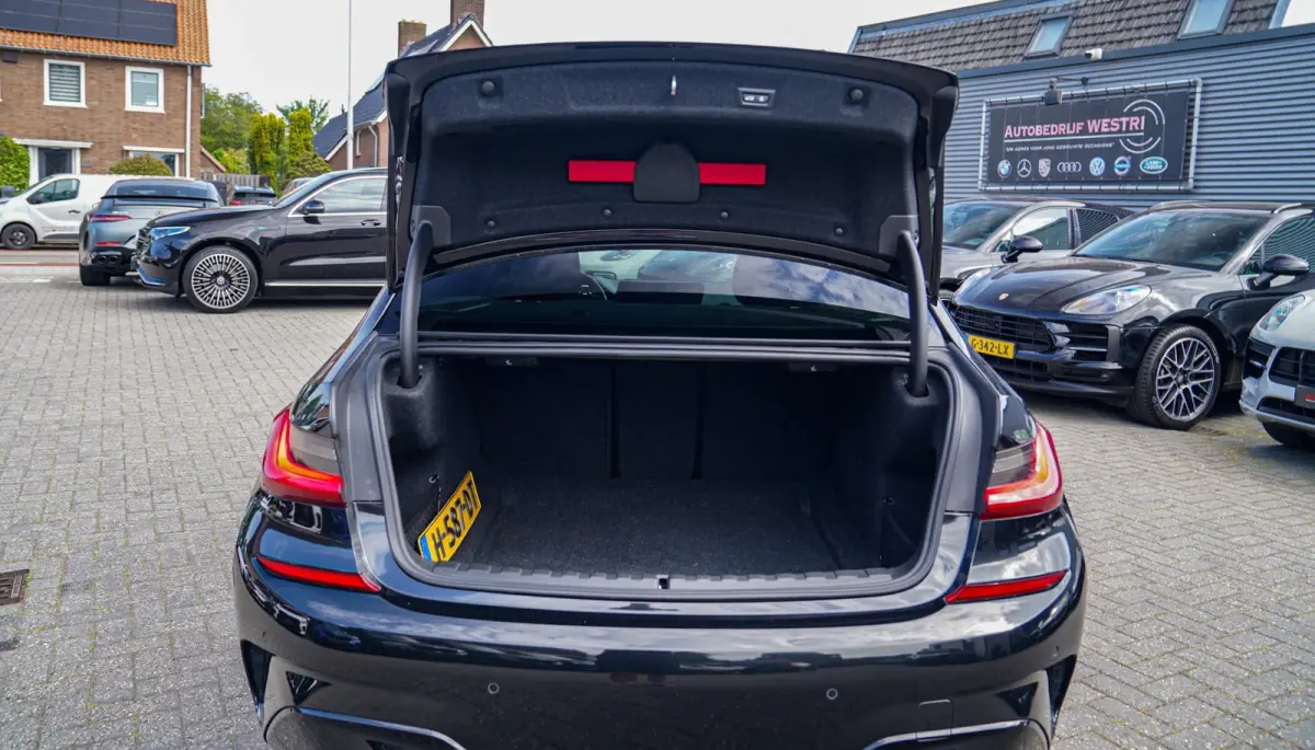M340i xDrive High Executive Edition | Harman Kardon | HuD | Schuif/kanteldak | 360 cam | Adaptieve Cruise | 374 PK