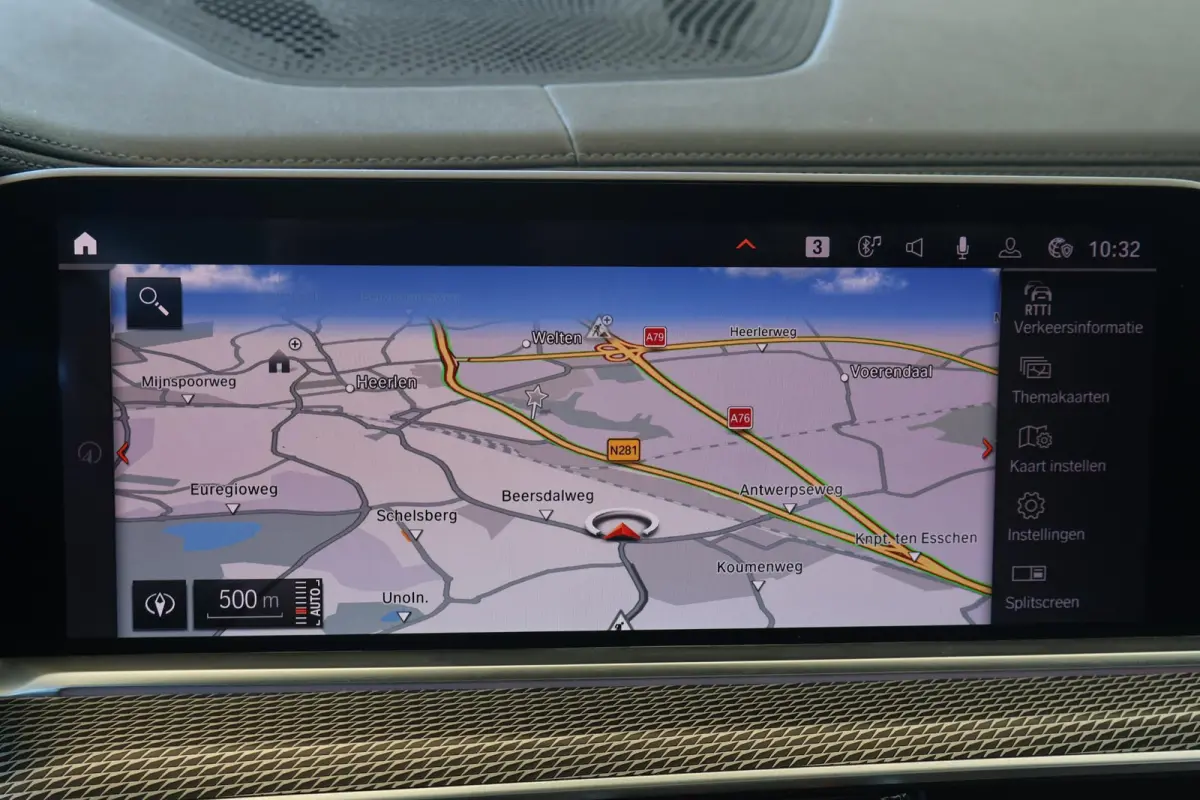 xDrive40i High Executive head-up display | Panoramadak