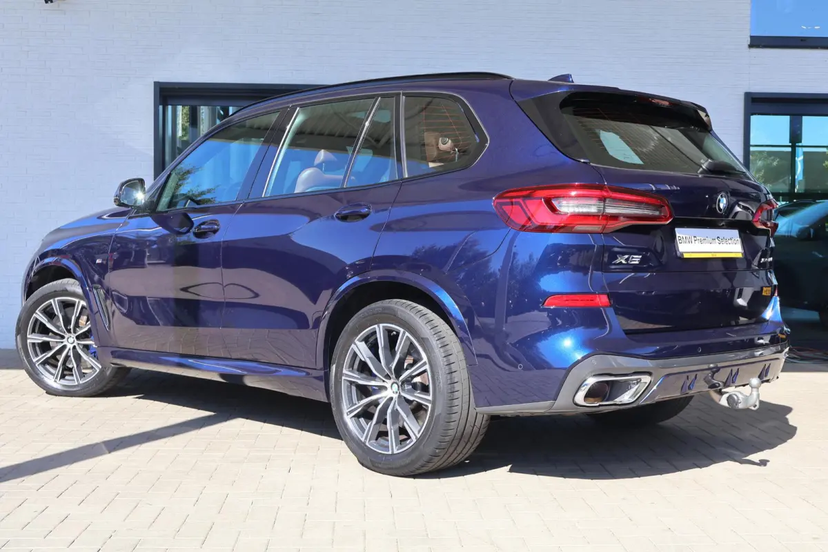 xDrive40i High Executive head-up display | Panoramadak