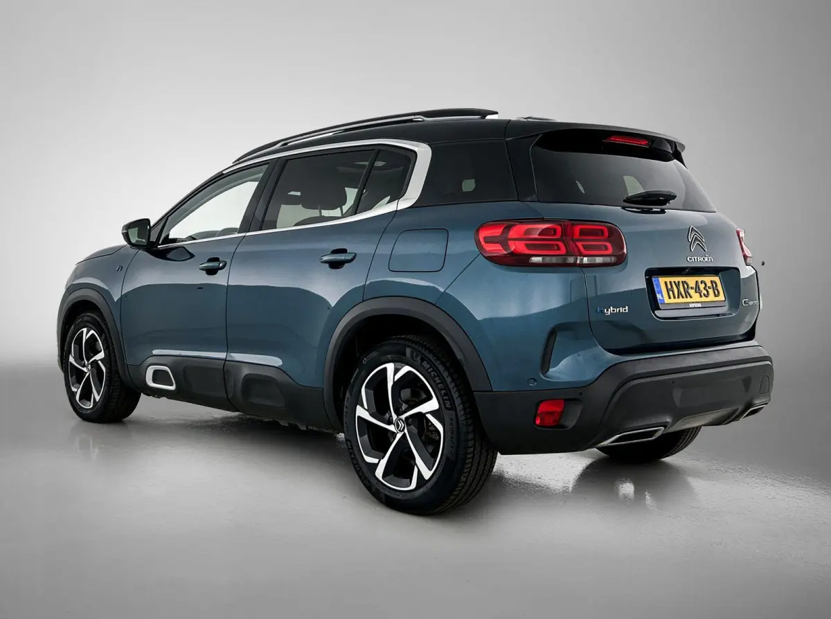 SUV Feel 1.6 Plug-in HYbrid 225pk Automaat | Navigatie | Panoramisch schuif-kanteldak | Achteruitrijcamera | Climate Control | Adaptieve Cruise Control | Parkeersensoren v+a | Comfortstoelen