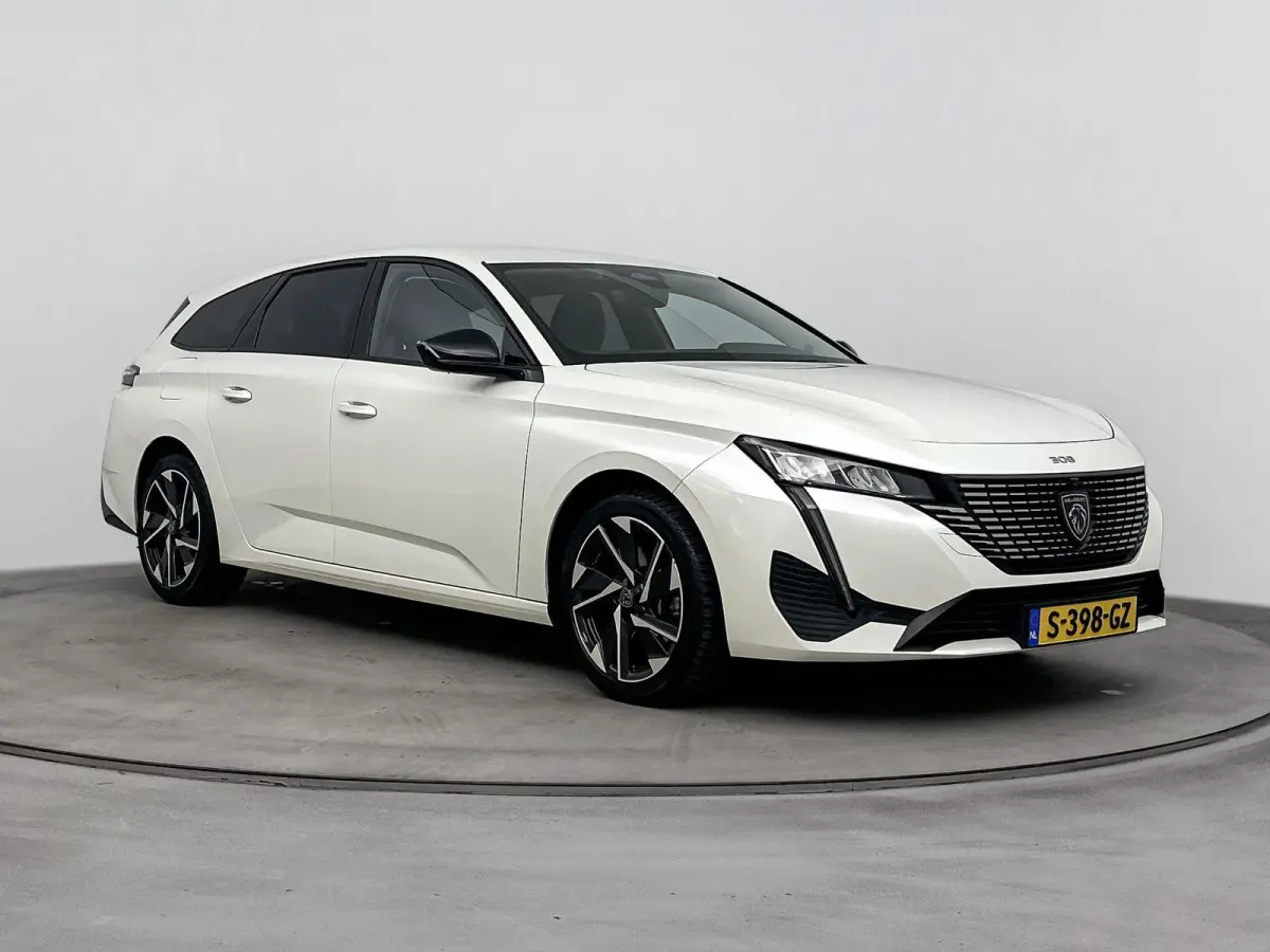 130pk Allure Pack Business | Navigatie | CarPlay | Adaptieve Cruise Control | All Season Banden | 360 Camera