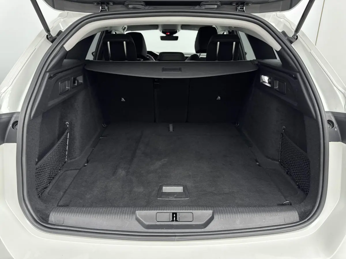 130pk Allure Pack Business | Navigatie | CarPlay | Adaptieve Cruise Control | All Season Banden | 360 Camera