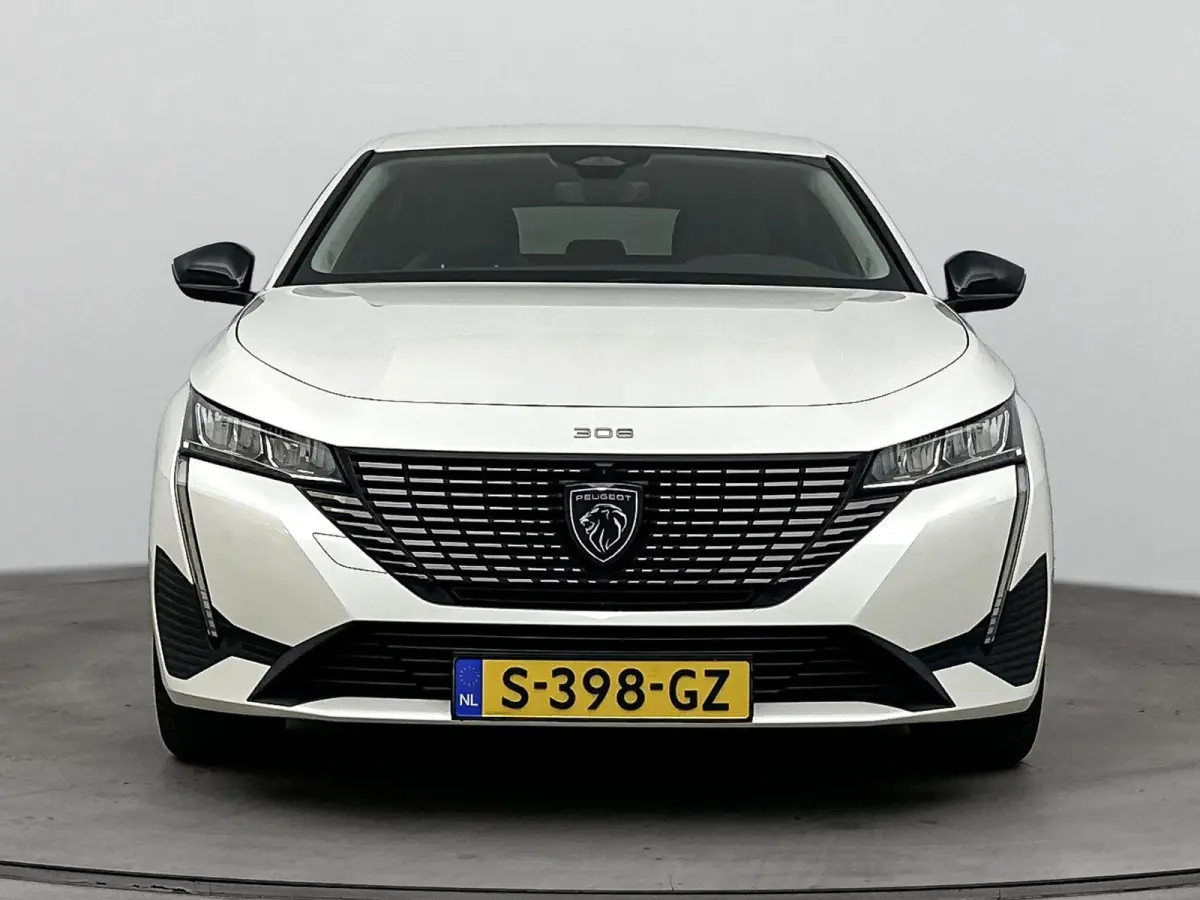 130pk Allure Pack Business | Navigatie | CarPlay | Adaptieve Cruise Control | All Season Banden | 360 Camera