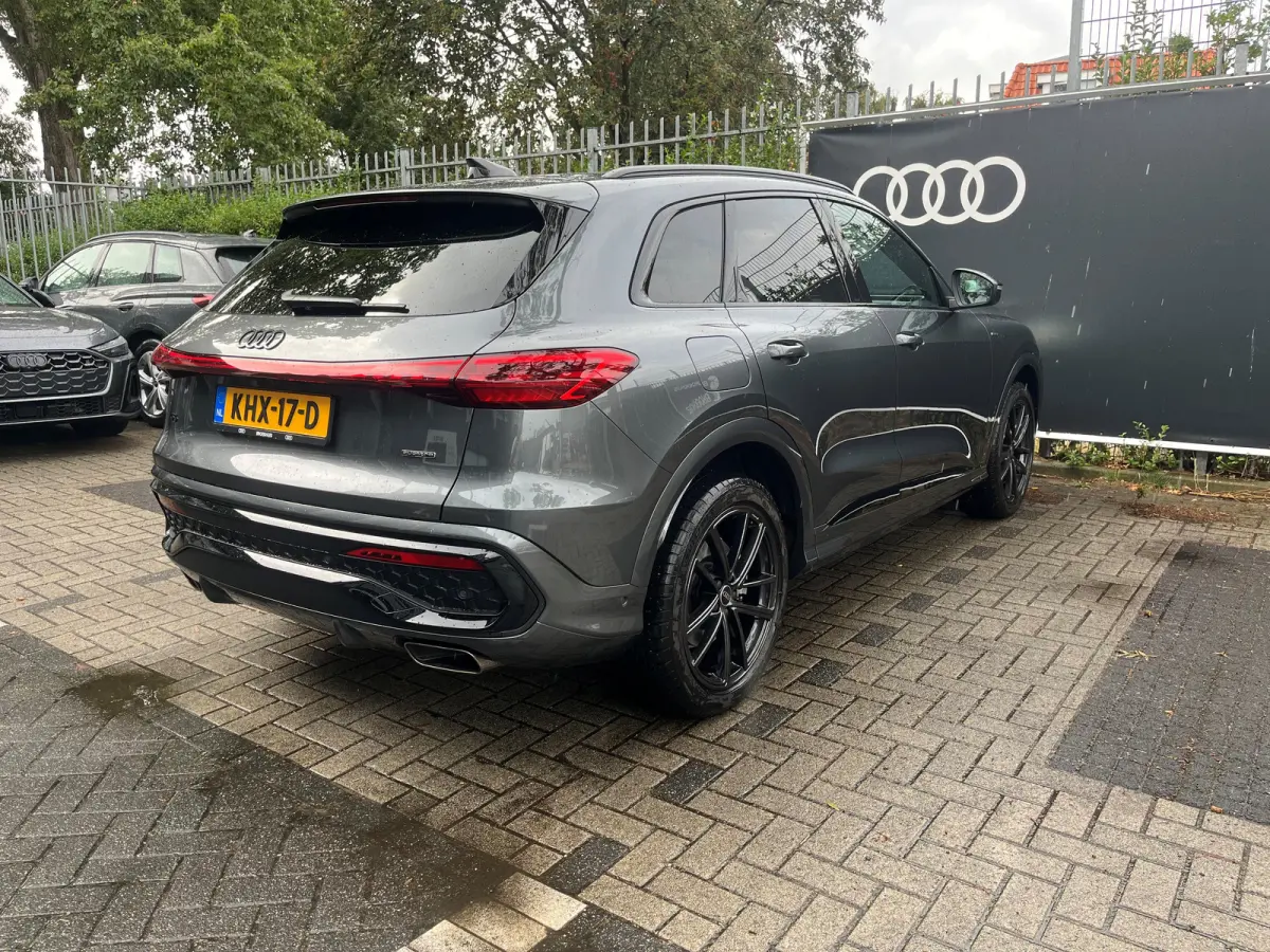 2.0 TFSI e-hybrid quattro S edition | Luchtvering | Trekhaak | Panoramadak | Tech Plus | Optiek zwart |