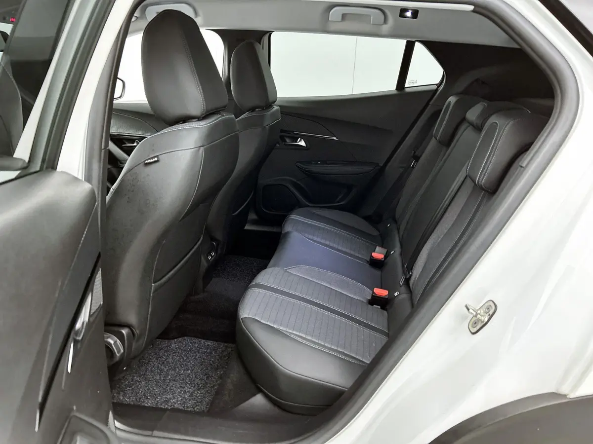 1.2 Puretech 96kW S&S Allure | Apple Carplay / Android Auto | Achteruitrijcamera | Parkeersensoren |