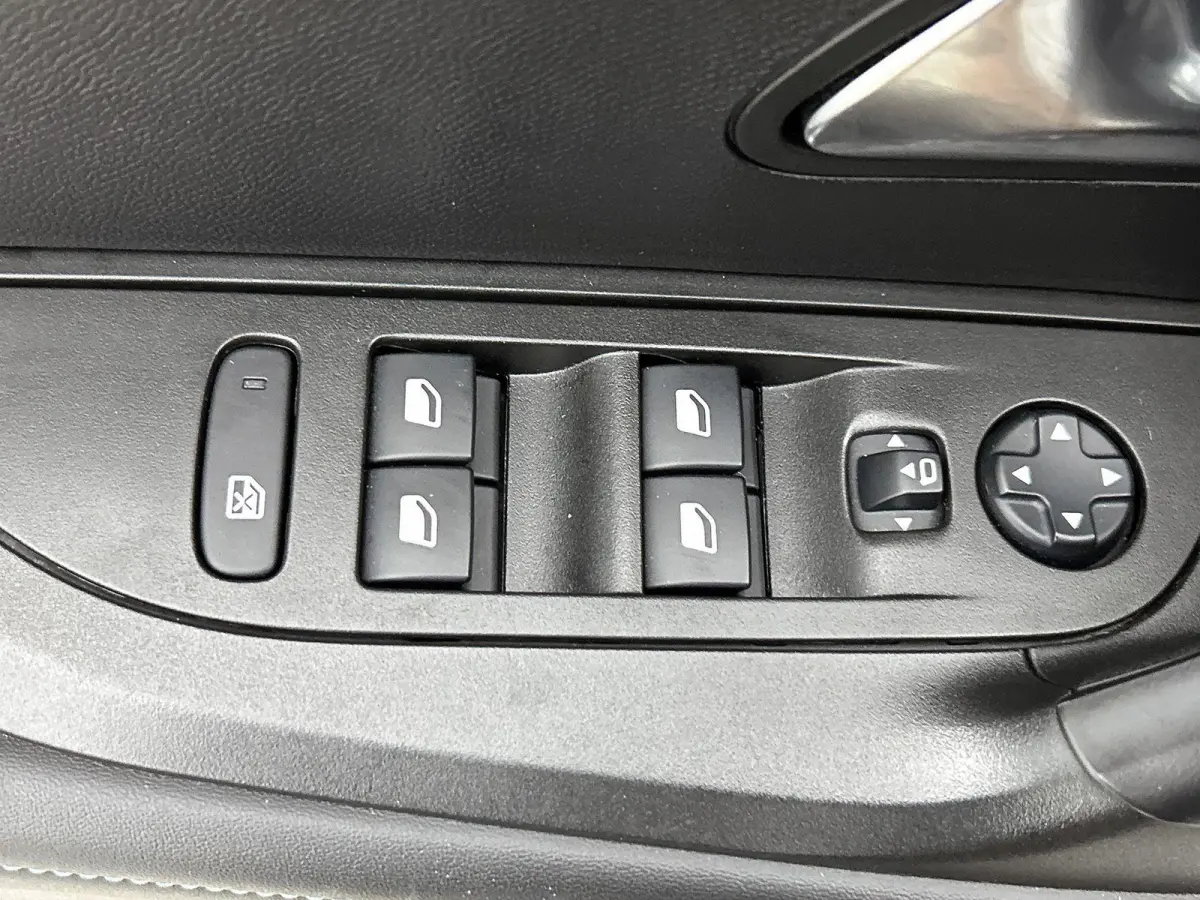 1.2 Puretech 96kW S&S Allure | Apple Carplay / Android Auto | Achteruitrijcamera | Parkeersensoren |