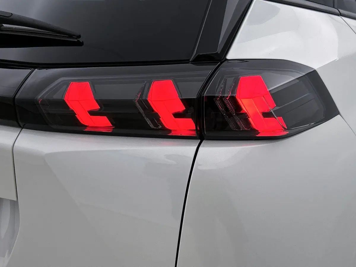 1.2 Puretech 96kW S&S Allure | Apple Carplay / Android Auto | Achteruitrijcamera | Parkeersensoren |