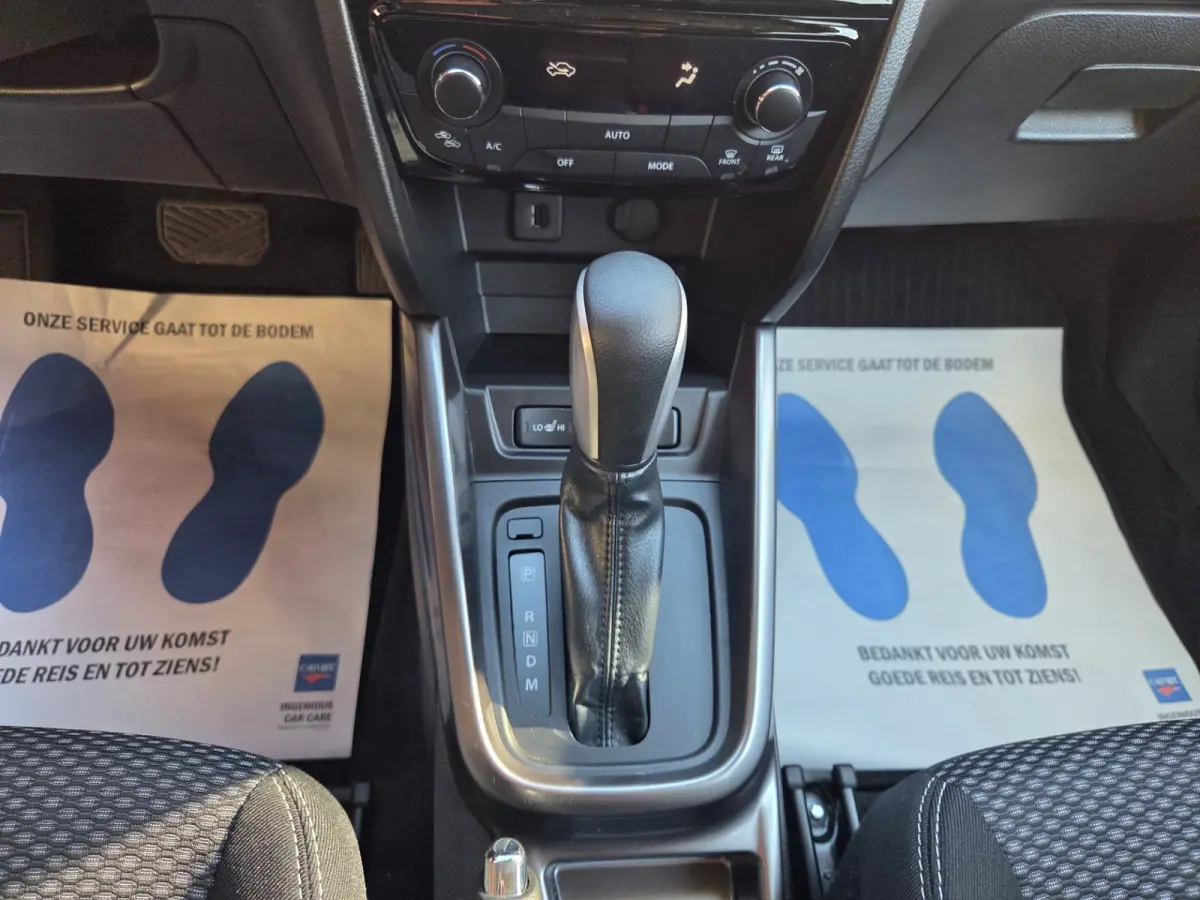 1.4 Boosterjet Select Smart Hybrid Automaat/ Parkeersensoren voor/ Apple Carplay-Android auto/ Camera/ Rijklaarprijs