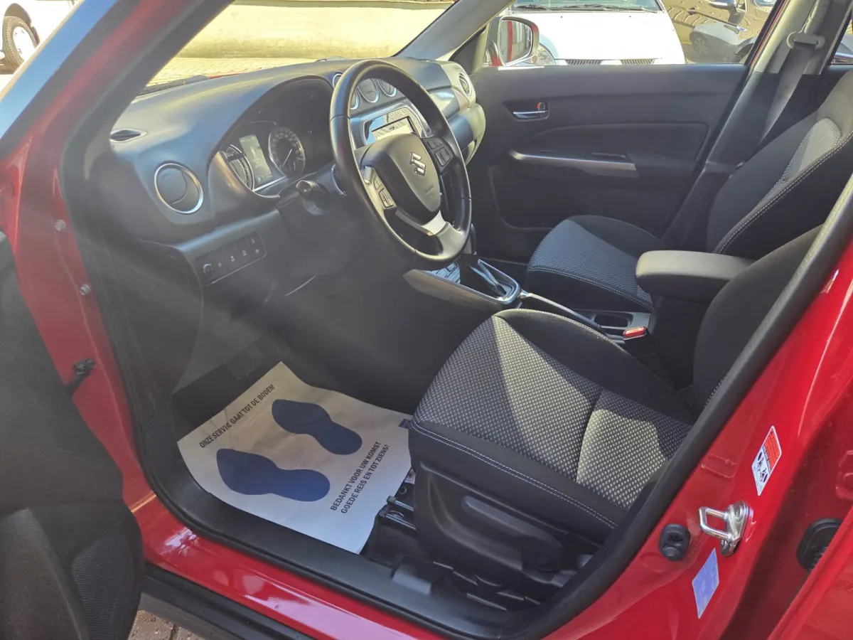1.4 Boosterjet Select Smart Hybrid Automaat/ Parkeersensoren voor/ Apple Carplay-Android auto/ Camera/ Rijklaarprijs