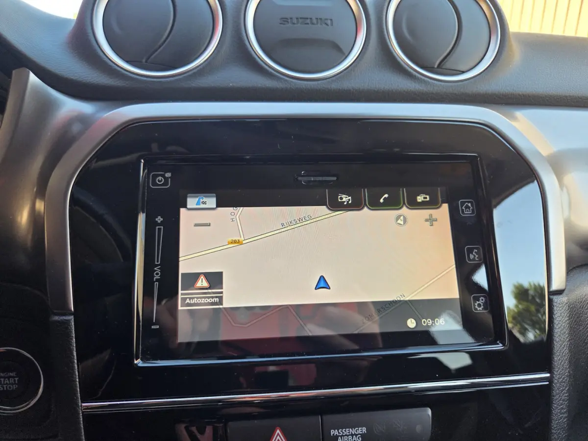 1.4 Boosterjet Select Smart Hybrid Automaat/ Parkeersensoren voor/ Apple Carplay-Android auto/ Camera/ Rijklaarprijs