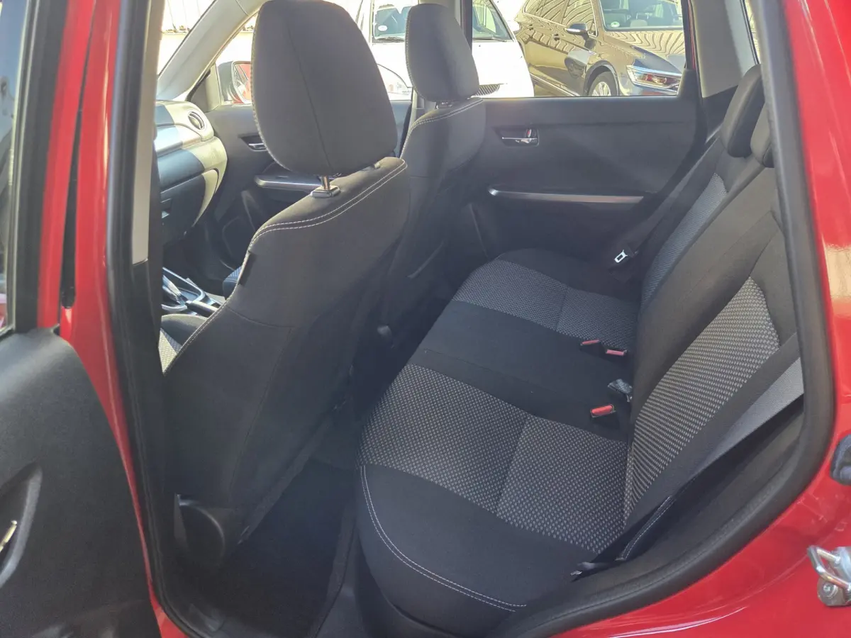 1.4 Boosterjet Select Smart Hybrid Automaat/ Parkeersensoren voor/ Apple Carplay-Android auto/ Camera/ Rijklaarprijs