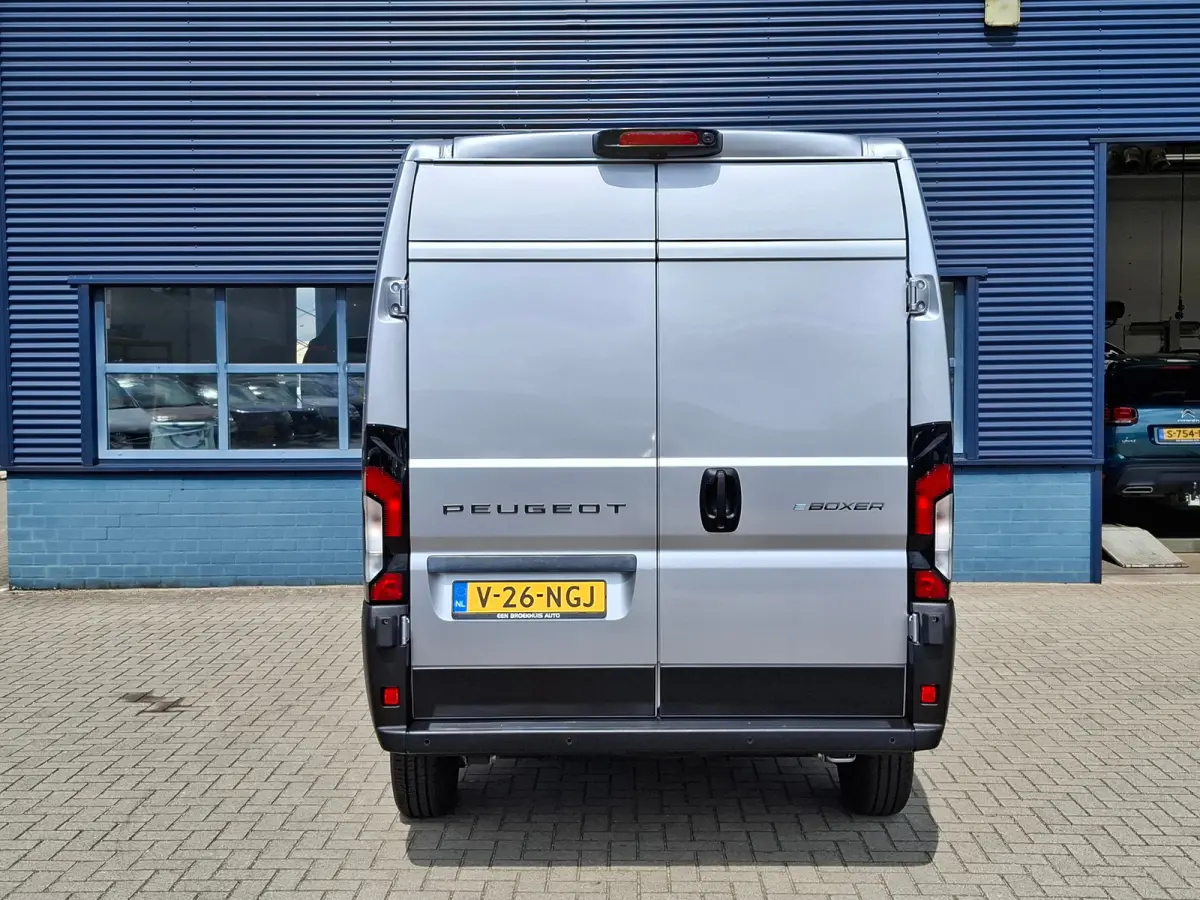 3.5t L3H2 Zwaar 110 kWh | 8 JAAR GARANTIE | CAMERA | DIGITALE BINNESPIEGEL | NAVI | BETIMMERING | DRAADLOOS CARPLAY |