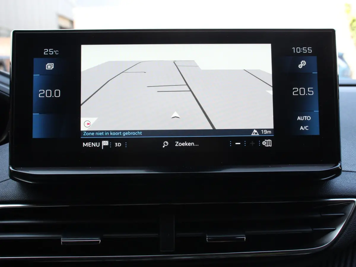 1.2 PureTech Allure Climate control Adaptive cruise control Achteruitrijd camera Parkeersensoren Verwarmde voorstoelen LED Navigatie Apple Carplay/ Android Auto
