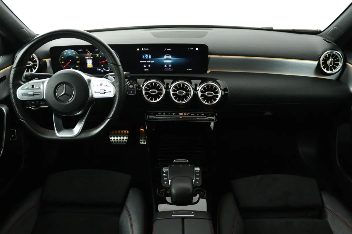 200 Business Solution AMG (PANORAMADAK, STOELVERWARMING, ACHTERUITRIJCAMERA, SFEERVERLICHT