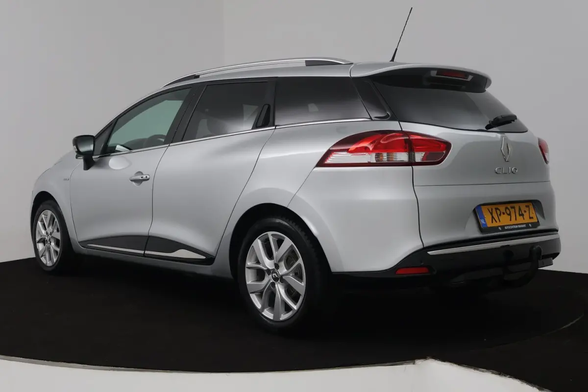 0.9 TCe Limited (TREKHAAK, NAVIGATIE, CAMERA, PARKEERSENSOREN, BLUETOOTH, CRUISE CONTROL)