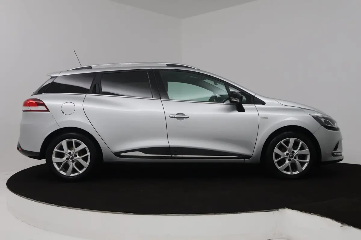 0.9 TCe Limited (TREKHAAK, NAVIGATIE, CAMERA, PARKEERSENSOREN, BLUETOOTH, CRUISE CONTROL)