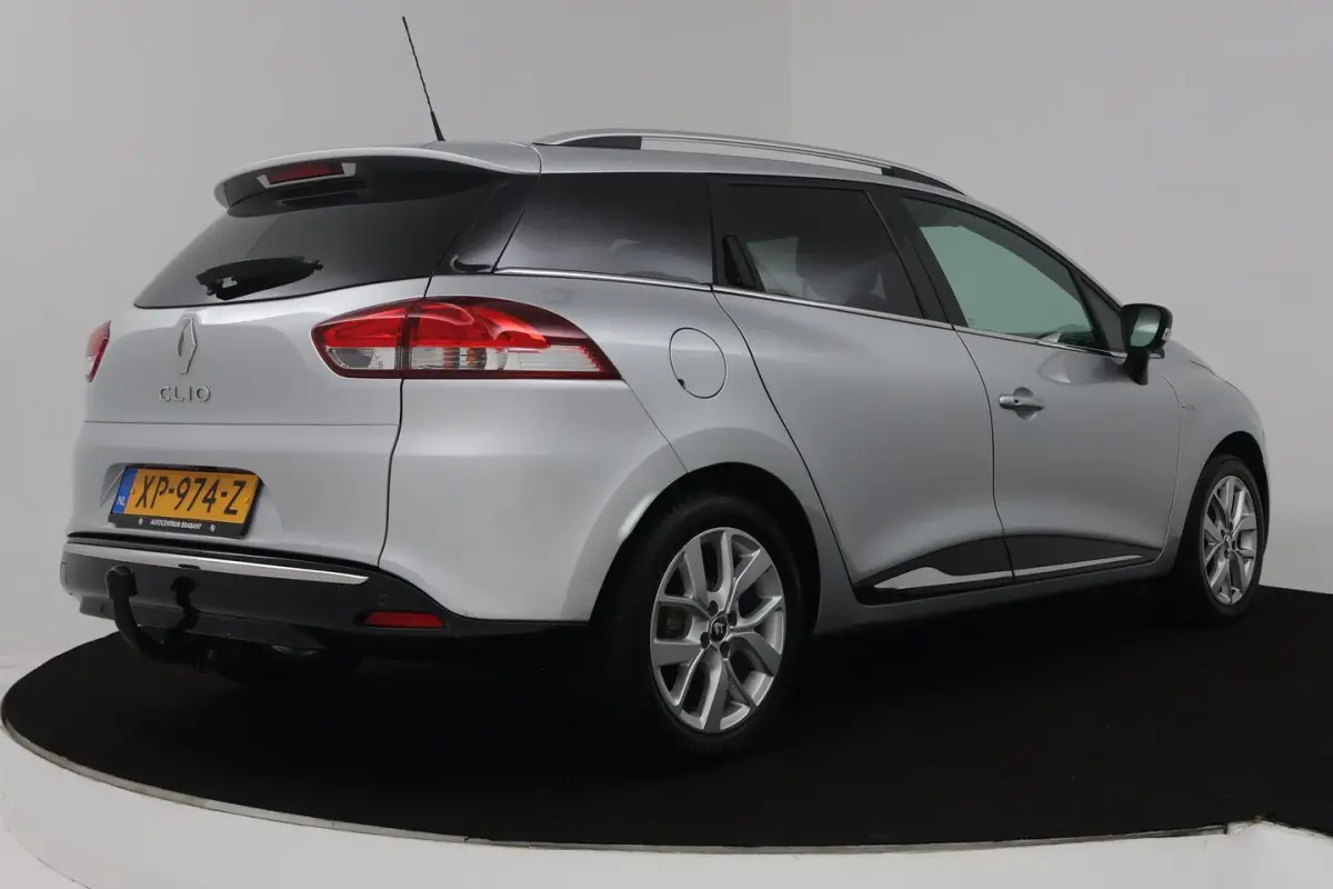 0.9 TCe Limited (TREKHAAK, NAVIGATIE, CAMERA, PARKEERSENSOREN, BLUETOOTH, CRUISE CONTROL)