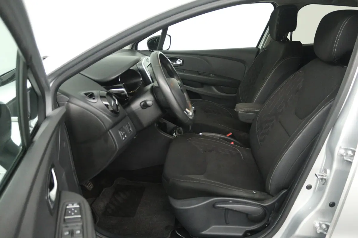 0.9 TCe Limited (TREKHAAK, NAVIGATIE, CAMERA, PARKEERSENSOREN, BLUETOOTH, CRUISE CONTROL)