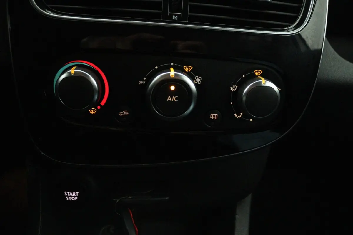 0.9 TCe Limited (TREKHAAK, NAVIGATIE, CAMERA, PARKEERSENSOREN, BLUETOOTH, CRUISE CONTROL)