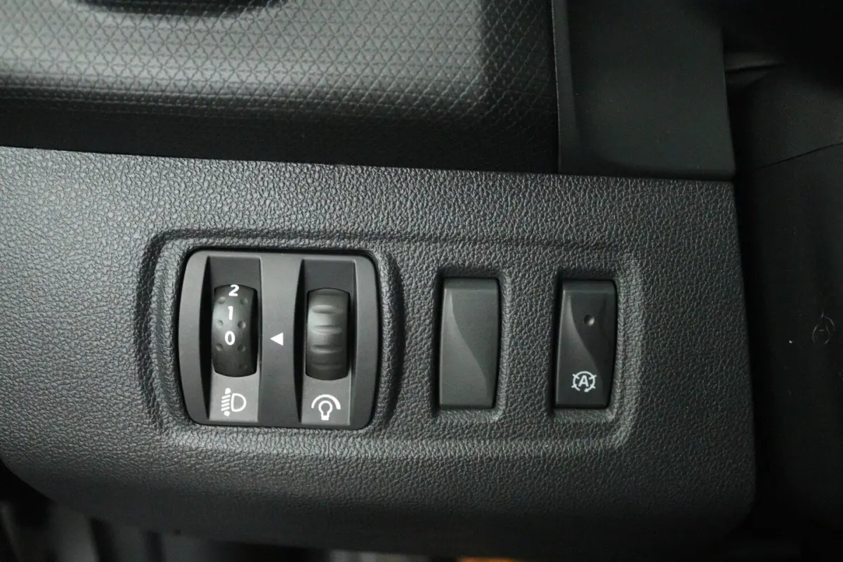 0.9 TCe Limited (TREKHAAK, NAVIGATIE, CAMERA, PARKEERSENSOREN, BLUETOOTH, CRUISE CONTROL)