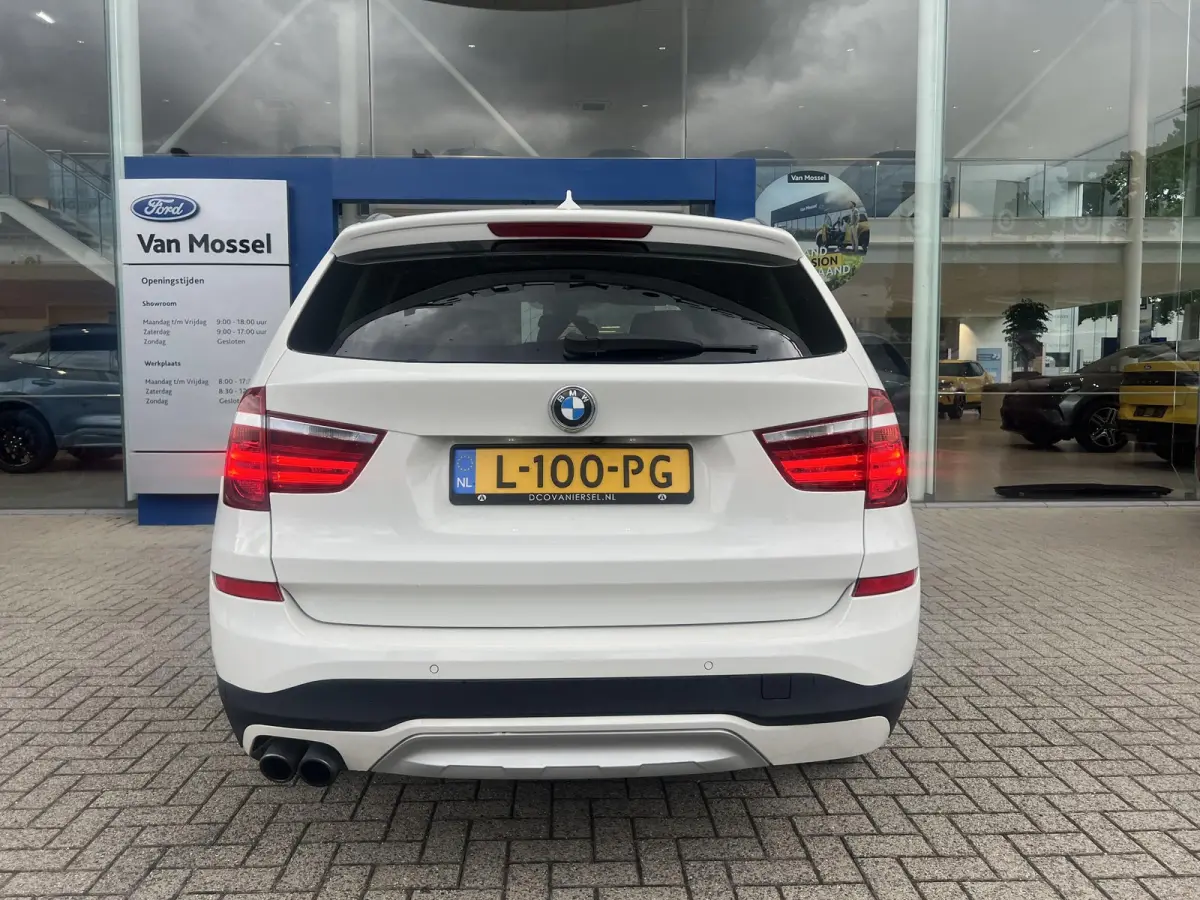 xDrive28i Centennial High Executive | Head-up | Panoramadak | Camera voor+achter | Elek. Achterklep | Bi-Xenon | Flippers | Stoelverwarming | Elek. Stoelen met Memory voor bestuurder