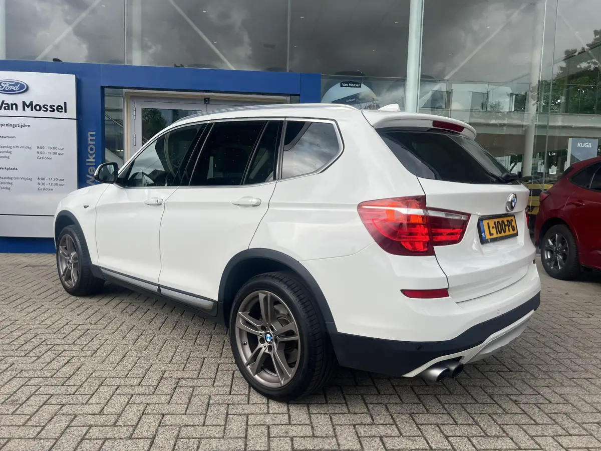 xDrive28i Centennial High Executive | Head-up | Panoramadak | Camera voor+achter | Elek. Achterklep | Bi-Xenon | Flippers | Stoelverwarming | Elek. Stoelen met Memory voor bestuurder