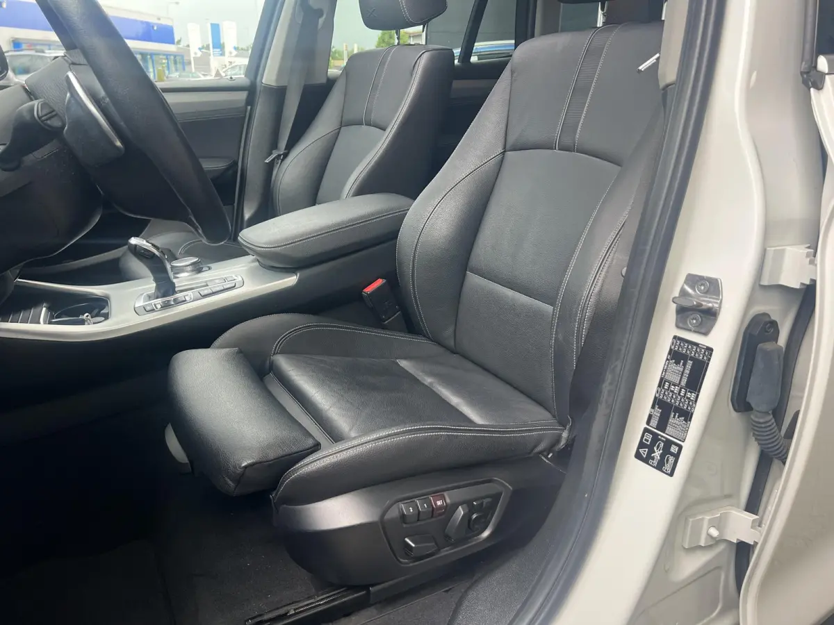 xDrive28i Centennial High Executive | Head-up | Panoramadak | Camera voor+achter | Elek. Achterklep | Bi-Xenon | Flippers | Stoelverwarming | Elek. Stoelen met Memory voor bestuurder