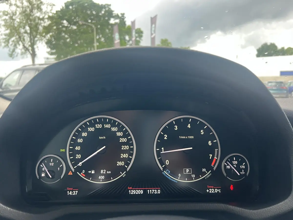 xDrive28i Centennial High Executive | Head-up | Panoramadak | Camera voor+achter | Elek. Achterklep | Bi-Xenon | Flippers | Stoelverwarming | Elek. Stoelen met Memory voor bestuurder
