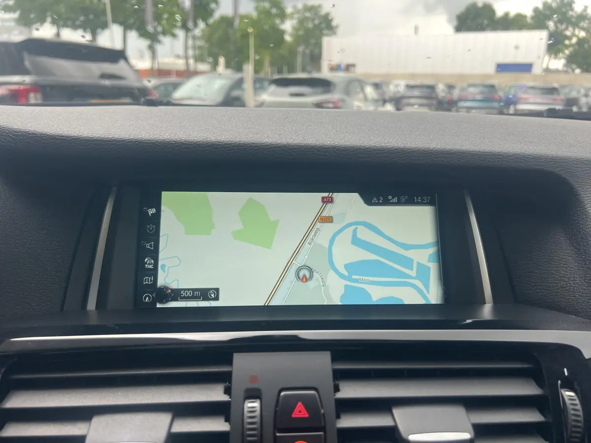xDrive28i Centennial High Executive | Head-up | Panoramadak | Camera voor+achter | Elek. Achterklep | Bi-Xenon | Flippers | Stoelverwarming | Elek. Stoelen met Memory voor bestuurder