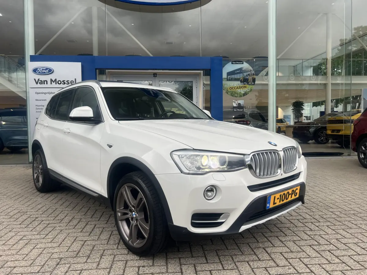 xDrive28i Centennial High Executive | Head-up | Panoramadak | Camera voor+achter | Elek. Achterklep | Bi-Xenon | Flippers | Stoelverwarming | Elek. Stoelen met Memory voor bestuurder