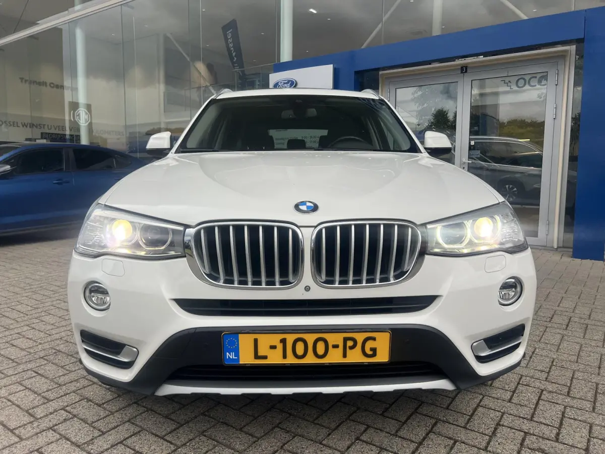 xDrive28i Centennial High Executive | Head-up | Panoramadak | Camera voor+achter | Elek. Achterklep | Bi-Xenon | Flippers | Stoelverwarming | Elek. Stoelen met Memory voor bestuurder