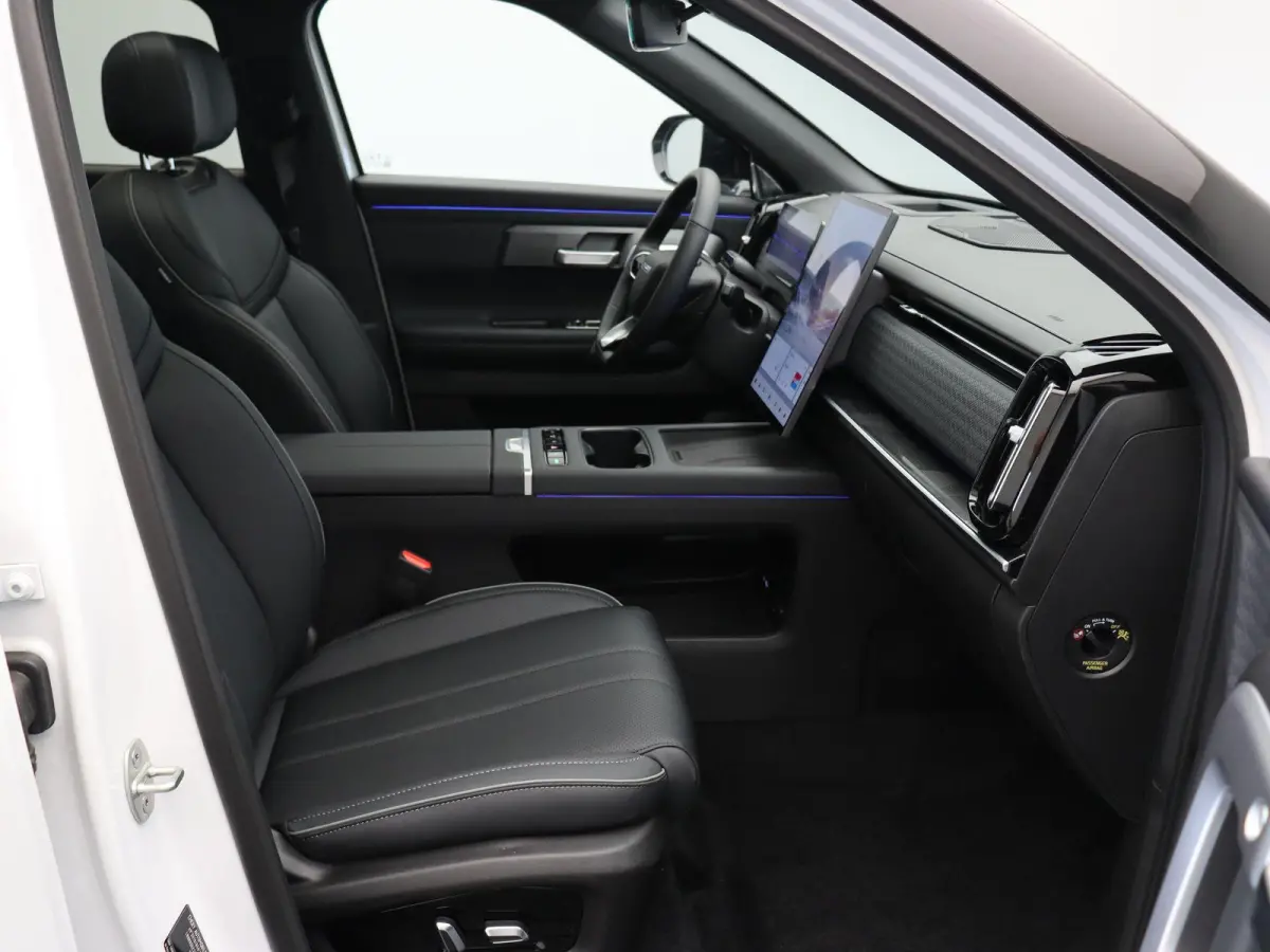 1.5 TGDI SHS-P Exclusive | Exclusive | Schuif\kantel dak | Lederen bekleding | Elektrische stoelen | Stoelverwarming en koeling | Led |
