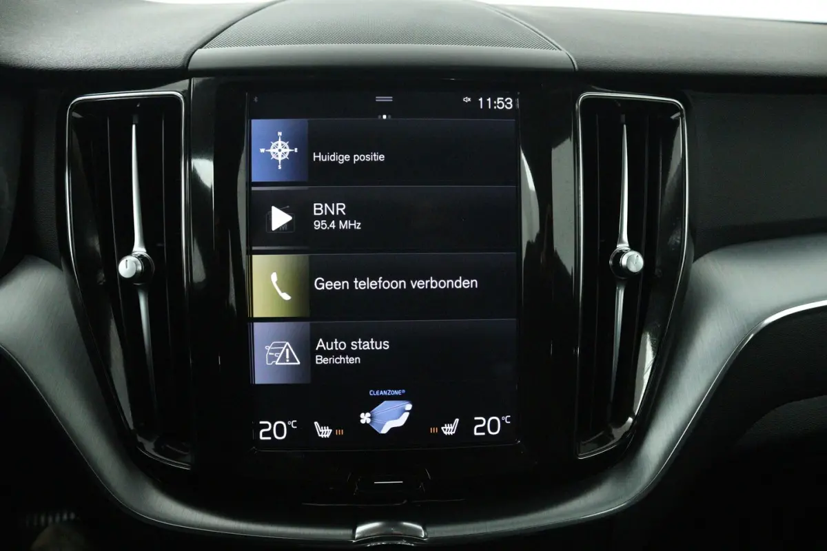 2.0 T5 AWD Momentum (TREKHAAK, STOELVERWARMING, ELEKTR STOELEN, CRUISE CONTROL, PARKEERSEN
