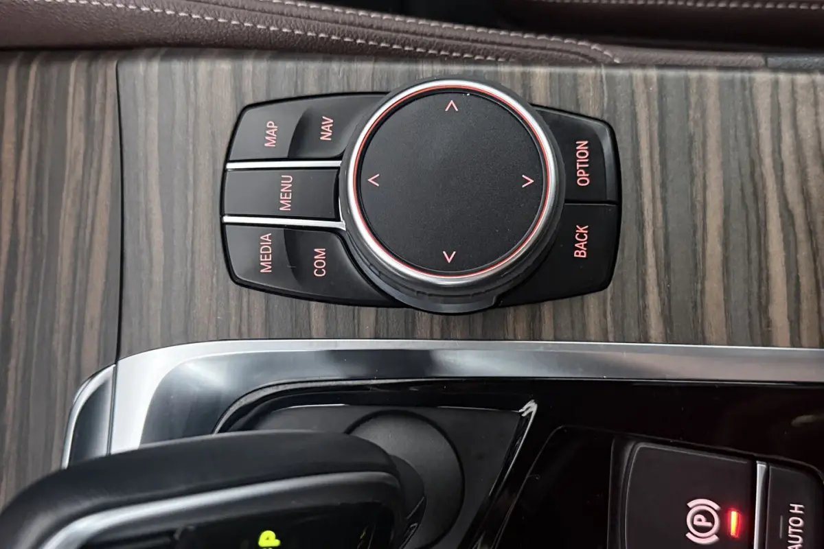 Gran Turismo 630i High Executive (PANORAMADAK, H&K AUDIO, STOELVERWARMING/VERKOELING, STUURVERWARMING,