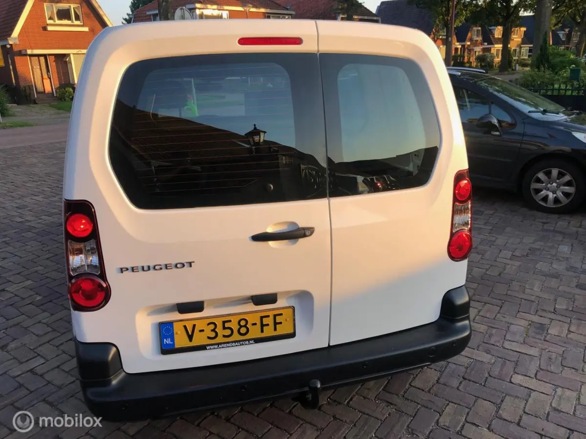 bestel 120 1.6 BlueHDi Zeer netjes!!