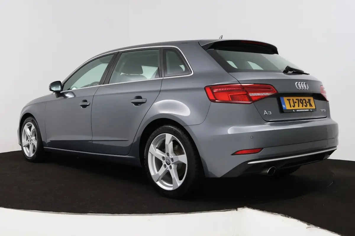1.0 TFSI Sport Lease Edition Automaat (PARKEERSENSOREN, NAVIGATIE, CRUISE CONTROL, AUTOMAA