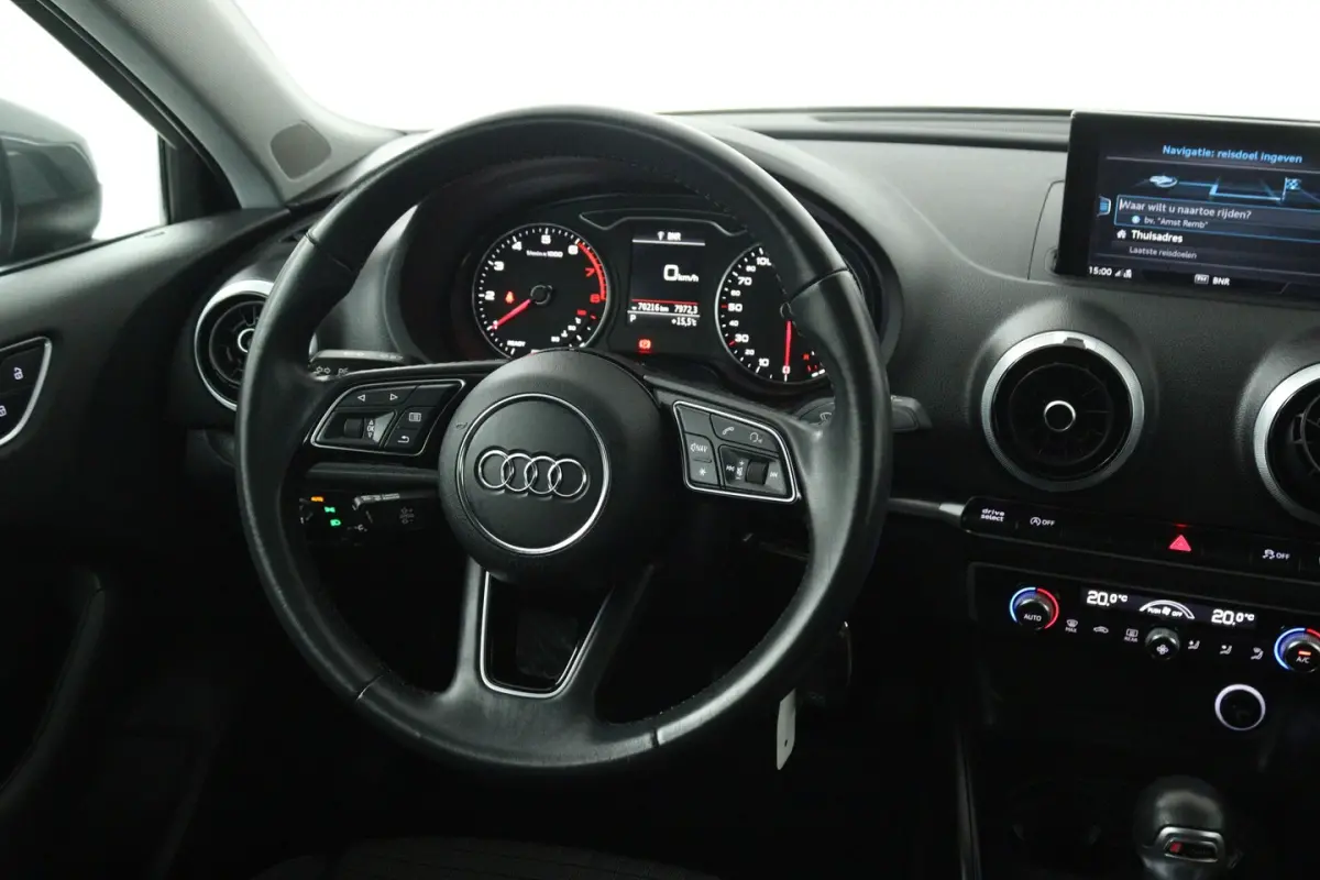 1.0 TFSI Sport Lease Edition Automaat (PARKEERSENSOREN, NAVIGATIE, CRUISE CONTROL, AUTOMAA