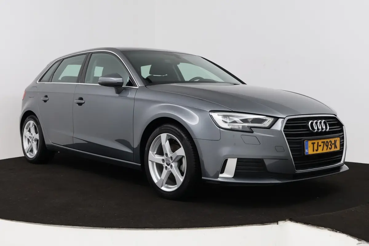 1.0 TFSI Sport Lease Edition Automaat (PARKEERSENSOREN, NAVIGATIE, CRUISE CONTROL, AUTOMAA