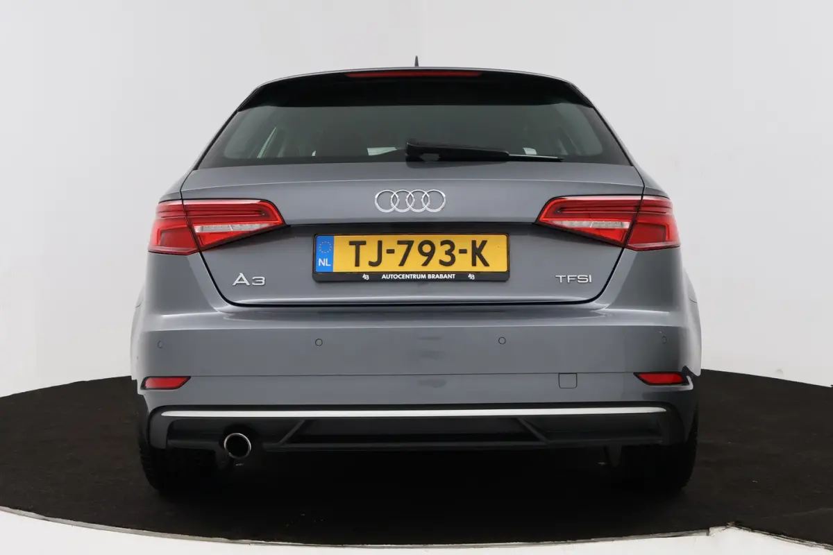 1.0 TFSI Sport Lease Edition Automaat (PARKEERSENSOREN, NAVIGATIE, CRUISE CONTROL, AUTOMAA