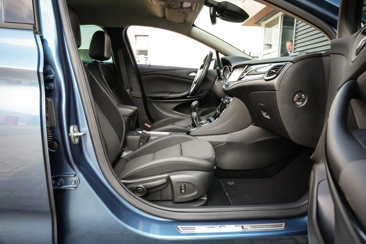 1.6 SIDI 200pk Innovation | 1e Eigenaar | ECC | CC | DAB+ | CarPlay | Keyless |Camera |