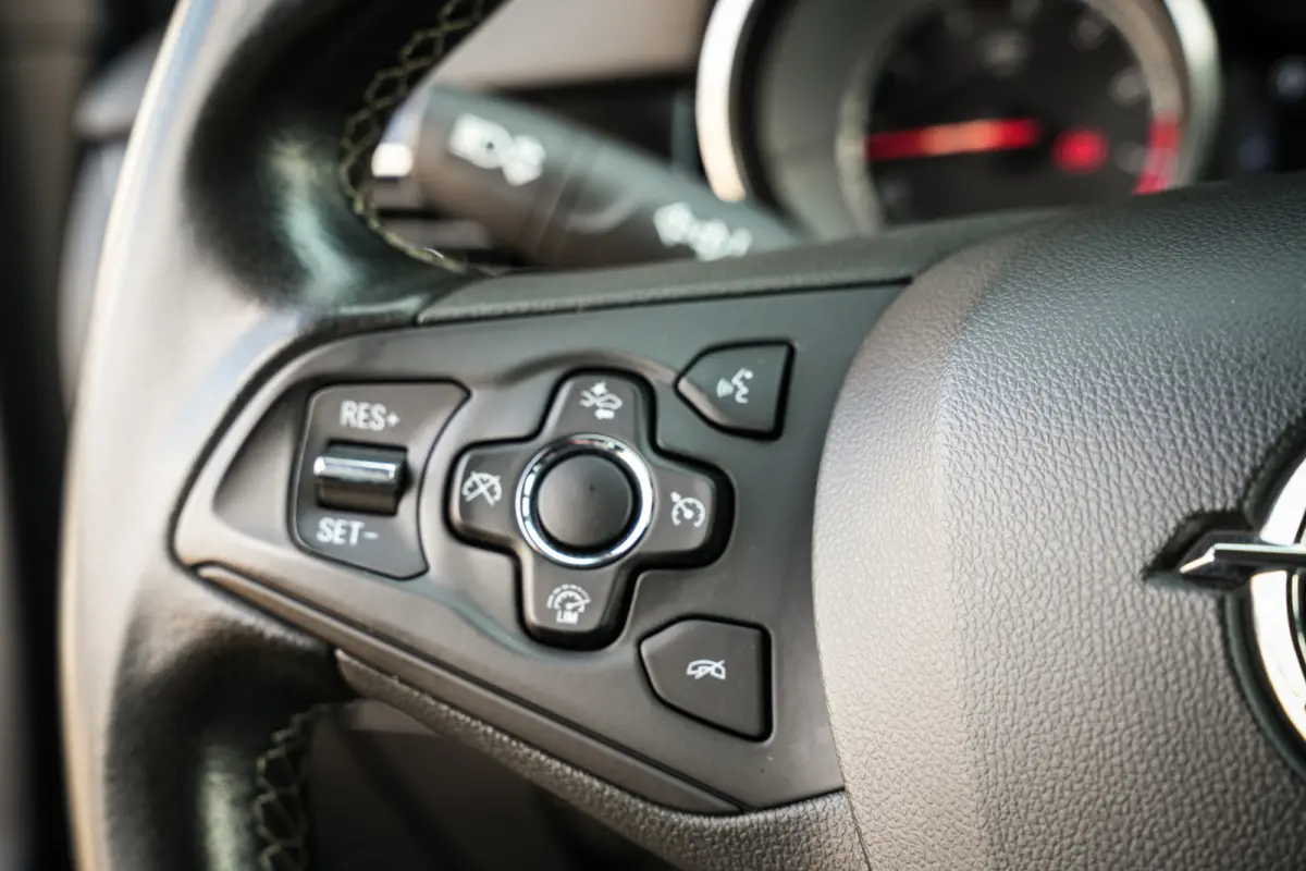 1.6 SIDI 200pk Innovation | 1e Eigenaar | ECC | CC | DAB+ | CarPlay | Keyless |Camera |