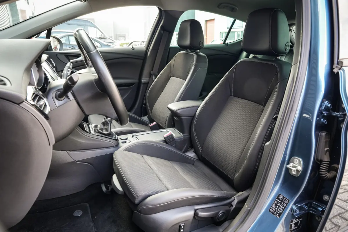 1.6 SIDI 200pk Innovation | 1e Eigenaar | ECC | CC | DAB+ | CarPlay | Keyless |Camera |
