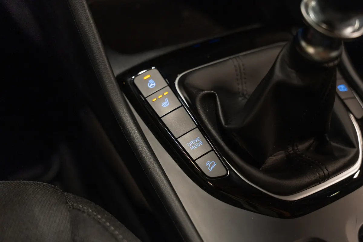 1.6 T-GDI MHEV Comfort Smart, Apple Carplay, Android Auto, Cruise, Digi Dash, Cam, PDC, Voll Onderhoud