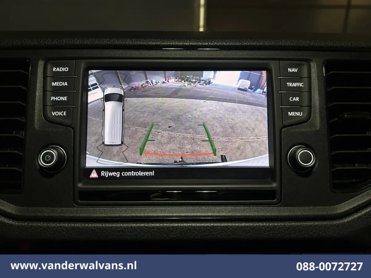 2.0 TDI L3H2 L2H1 Euro6 Airco | Camera | Navigatie | Apple Carplay | Stoelverwarming Android Auto, 2500kg Trekhaak, Verwarmde voorruit, Parkeersensoren, Bijrijdersbank
