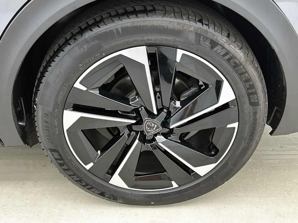 1.6 180pk HYbrid Allure Automaat | Trekhaak | 360 Camera | Navigatie | Climate Control | Adaptieve Cruise Control | 19"LMV | Dodehoekdetectie |