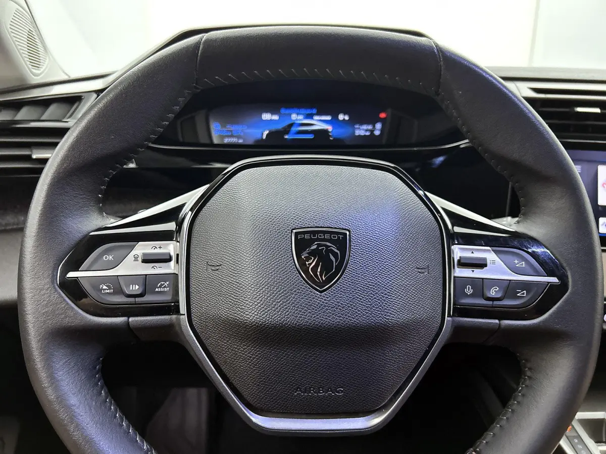 1.6 180pk HYbrid Allure Automaat | Trekhaak | 360 Camera | Navigatie | Climate Control | Adaptieve Cruise Control | 19"LMV | Dodehoekdetectie |