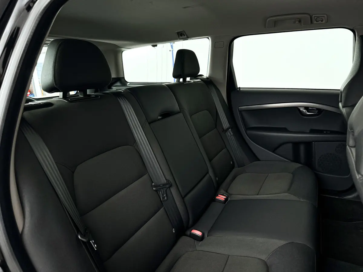 2.0 D2 Classic Edition | Park assist | Standkachel | Stoelverwarming | Navigatie
