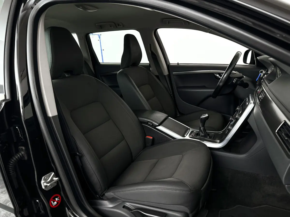 2.0 D2 Classic Edition | Park assist | Standkachel | Stoelverwarming | Navigatie